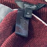 Simply Vera Vera Wang Sweater for Women size M. Photo 2