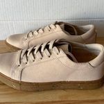 Kenneth Cole Kam Resource Women's Leather Walking Sneakers Shell Size 5 Eu 35. Photo 3