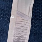 Alo Yoga Women’s Light Purple High Waist Moto Leggings Size Small Photo 5