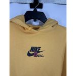 Nike  Big On The Big Apple Sportswear Hoodie Sweatshirt Yellow DQ3548-761 Small‎ Photo 5