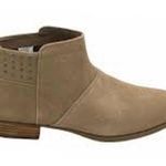 Koolaburra by Ugg  tan suede ankle boots size 9 Photo 0