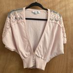 Forever 21 Baby pink cropped shortsleeved cardigan sweater woman’s size small Photo 0