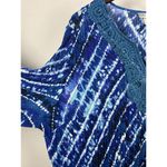 Catherines  Blue White Crinkle Sharkbite Hem Crochet Neckline Tunic Top Size 2XWP Photo 4