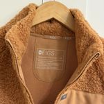 FIGS On-Shift High Pile Fleece Bomber Jacket in Macchiato, Size X-Small Photo 9