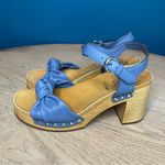 Sam & Libby  Cassia Wood Heel Sandal Blue Studded Sandals Women’s Size 8 Photo 3