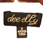 Dee Elle Dee Elly Cover-Up‎ Photo 4