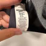 Brooks  Dark Gray Sports Bra! Athletic workout gym bra women’s size 36C! Photo 2