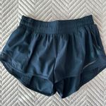 Lululemon Hotty Hot Short 2.5” Photo 0