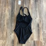 Quince Black Italian Cross Photo 3