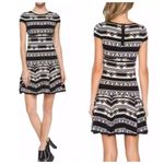 Alice + Olivia - Black & White Aztec Print Dress W/ Flared Hem Sz XS Photo 1
