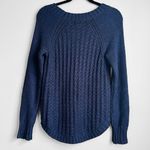 Calvin Klein β
NWT Jeans Women's Core Texture Mixed Crew Sweater β
Photo 6