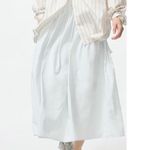 Uniqlo Volume Gather Skirt in Light Gray Photo 2