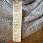 Fabletics Ashley Dove Gray Short Sleeve Hoodie Womens XS Cropped Photo 3