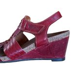 EUC Taos Leather Tradition Wedge Sandals Red Size 7 Photo 2
