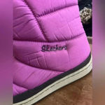 Skechers  boots size 6 super cozy winter boots Photo 2