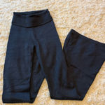 Edikted  Cozy Dark Blue Knit Flare Leggings Photo 0