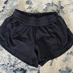 Lululemon Hotty Hot Short 2.5” Photo 0