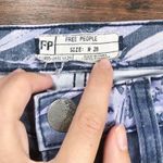 Free People • Tropical skinny jeans grey purple palm leaf print cropped ankle Photo 5