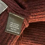 Vera Wang Simply Vera Vera Wang Burgundy Assymetrical Hem Sweater Size Medium Photo 13