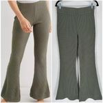 Aerie Women’s Waffle Hi Waisted Flare Leg Pants Green Size Medium Pull on Lounge Photo 0