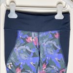 Patagonia centered crop leggings in abstract jungle print size XS Photo 55