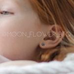 Tiny Black Retro Flower Flat Back Earrings Photo 5