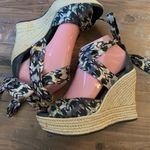 UGG  Espadrille Wedge Sandals Shoes Rattan Size 6 Photo 0