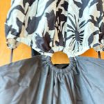 Aakaa Elegant Black and White Floral jumpsuit small Photo 3