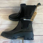 Seven7  rain boots nwt woman’s size 7 Photo 0