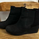 Toms Suede Kelsey Wedge Ankle Boots Women’s size 8 Black heels booties fall Photo 3