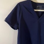 FIGS Scrub Top Navy Blue Technical Collection V Neck Single Pocket S EUC w/ LOGO Photo 7