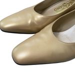 Salvatore Ferragamo Vintage Beige Heels Pumps Size 7.5 Photo 5