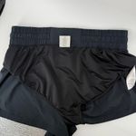 Varley Kallin Running 1.5" Short Black Women L Lined Athleisure High-Waisted Photo 3