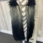 Miss London Faux Fur Vest Photo 0