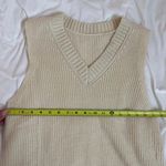 SheIn Cream V-Neck Sleeveless Acrylic Vest Sweater Size Medium Photo 4