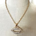 Rhinestone lips and love charm pendant necklace Gold Photo 1