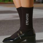Sold out NWT Erewhon black unisex, branded crew socks sz Large Photo 3