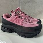 Nike Women's Zoom Vomero Roam Sneaker Size 5 Photo 1