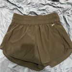 DSG Women's high rise stride short 3” inseam size small Black Photo 1