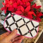 Coin Purse Vinyl Zip Wallet White Black Criss Cross Pink Accent New Photo 1