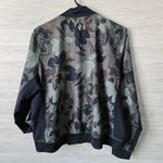 Skechers Floral Camo Bomber Jacket Women Size XL Lightweight Full Zip Gym Travel Photo 6