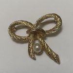 Beautiful Signed Aai Brooch Pin Gold Tone Bow Ribbon Photo 2