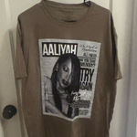 Hot Topic  Brown Aaliyah Graphic Tee Photo 0