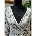 Pretty Little Thing Women White Floral Polyester V-Neck Long Sleeve Blouse Size L Photo 2