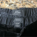 J.Crew Women’s Black Velvet Cropped Jogger Pants 00P – Mid Rise Holiday Goth Photo 7