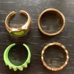 Set of 4 Green Heart Rings Photo 3