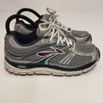 Brooks Women's Addiction 10 Running Shoe size 7 A20 Photo 5