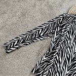 Coolibar Women’s Sun Protection UPF 50+ Zebra Print Shirt Longsleeve Size S Black Photo 4