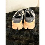 on cloud  Womens Gray White Athletic Cloudflow Trail Running Hiking Shoes US 9.5 Photo 5