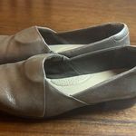 Clarks Women's Metallic Gray Loafers Photo 2